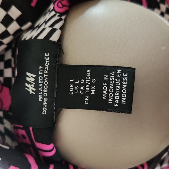 H&M Unisex Relaxed Fit Sponge Bob Shirt - Picture 3 of 5